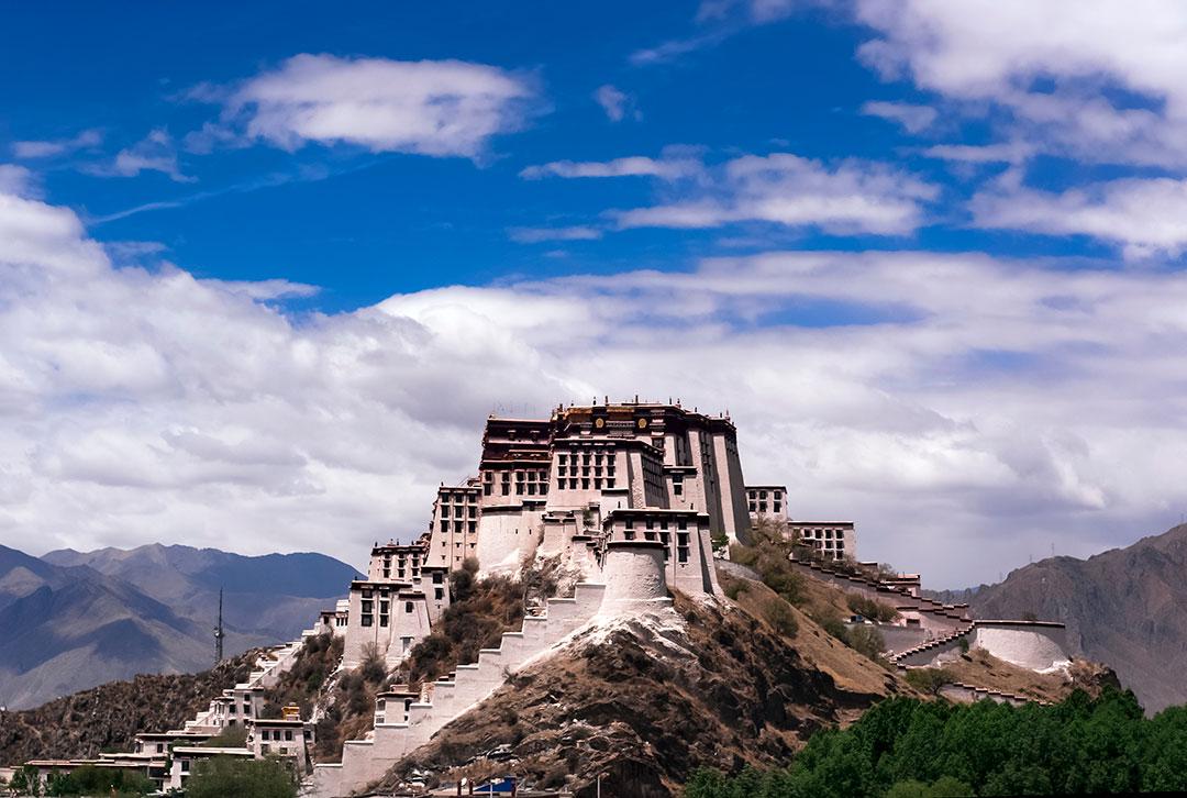 从郑州到西藏旅游多少钱？
