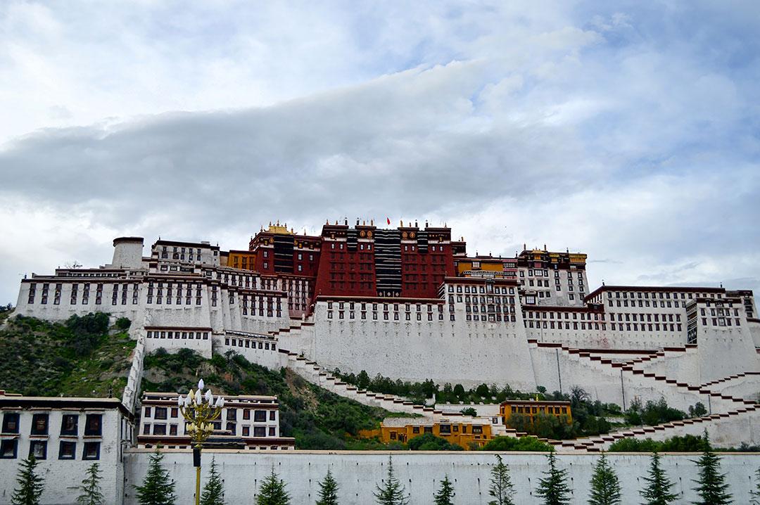 西藏旅游攻略珠峰住宿需要