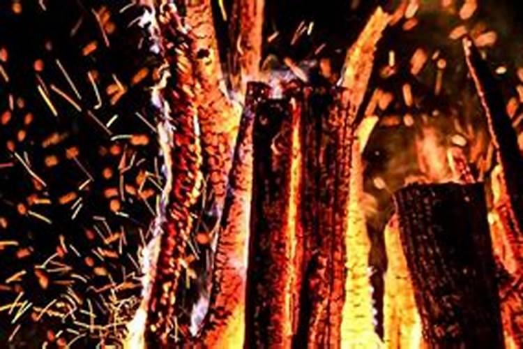 梦见坟地着火了是什么征兆