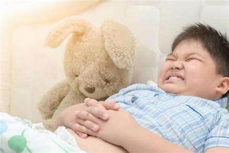 昨晚我梦见我儿子说他肚子痛。而且痛的很厉害很厉害。