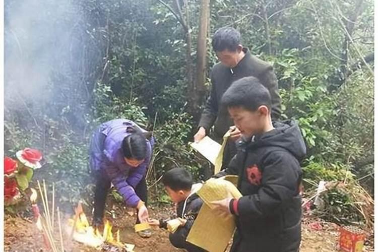 腊月三十这天,农村人上坟忌讳出现“哑炮”有什么讲究吗？
