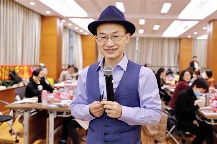 老公出轨后要离婚,妻子怎么样挽回婚姻