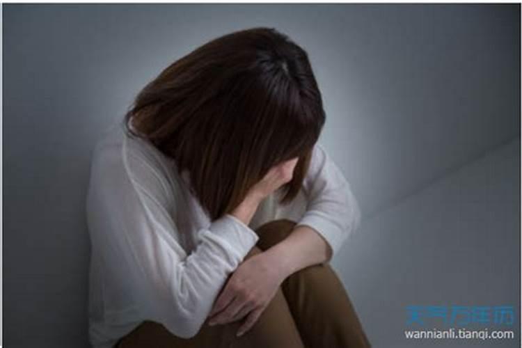 梦见自己妈妈死了自己哭的很伤心什么意思