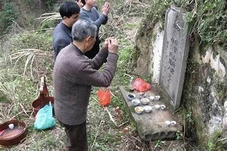 七月十五女孩能去舅舅家给姥姥上坟吗？