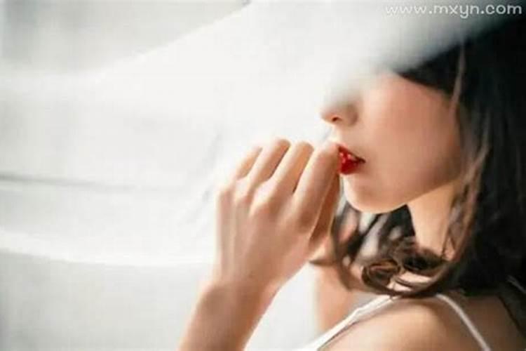 梦见美女妖勾引老公的预兆