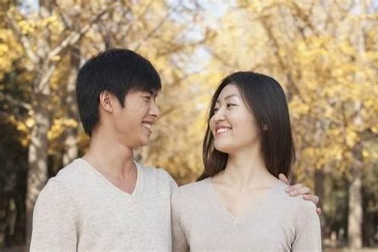 梦见和邻居家男人在一起聊天