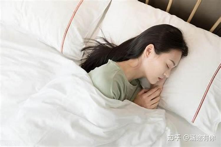 ...表弟跑我床上一起睡,我以为是自己老公了,这是好梦,还是坏梦...