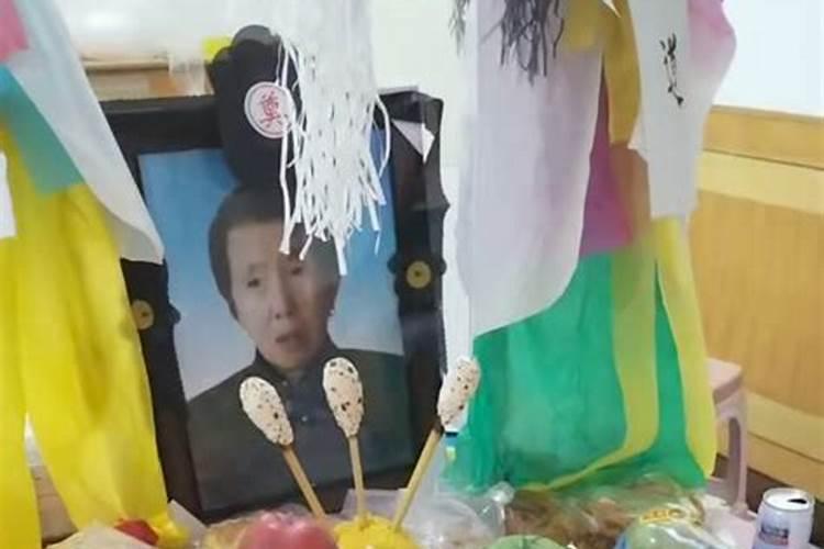 梦见死人复活,还拿钱给自己是什么意思