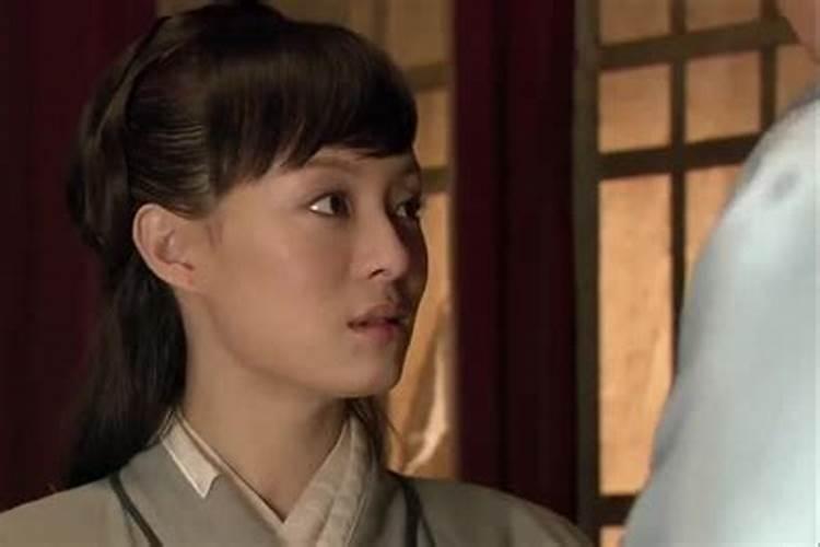 甄嬛传甄嬛第几集侍寝的果郡王？