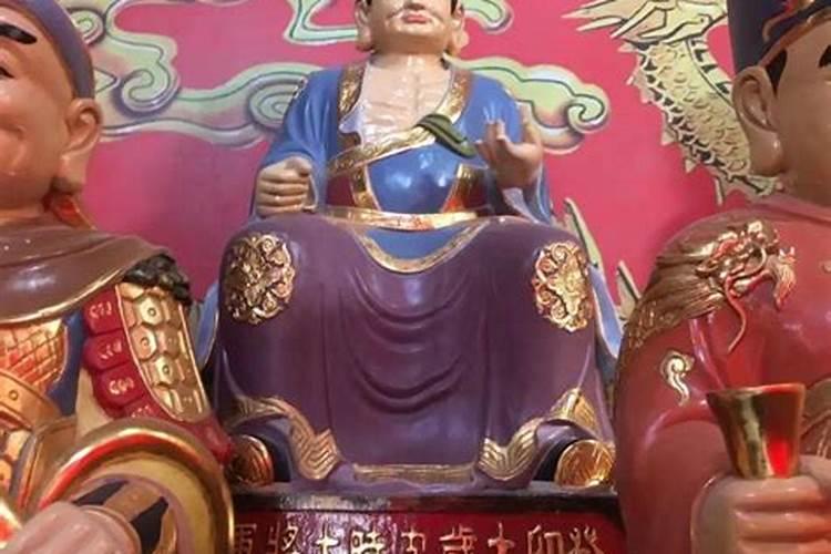 犯太岁去寺庙还是道观？