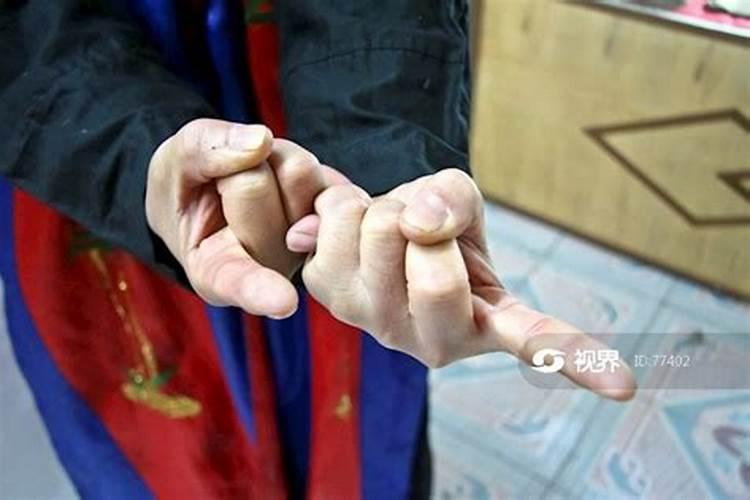 73年属牛女2025年每月运势