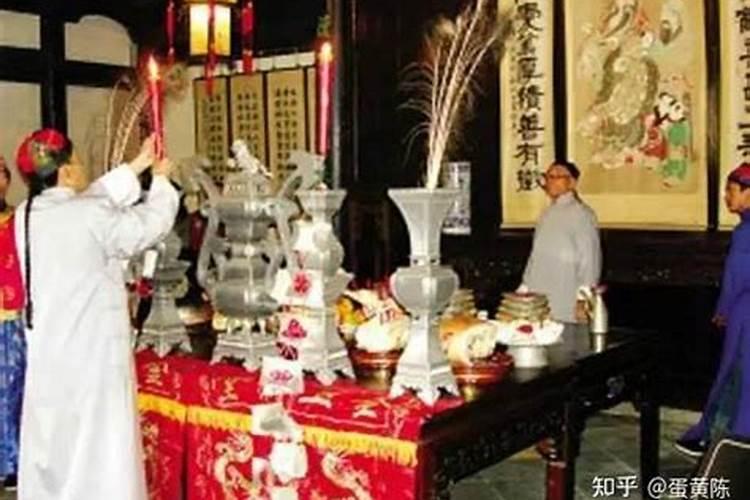 十八岁女生最近开始信佛教,我父亲六年前车祸去世,他的遗像还在我没舍得...