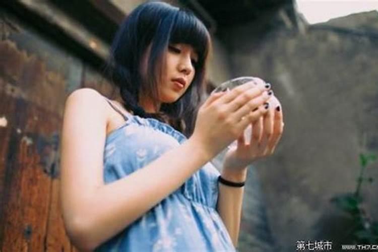 什么情况啊？最近四次做梦梦到同一个人？