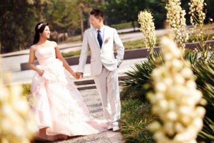 家里死人的人是不是很倒霉,请了个工人他早段时间死了父亲,办完丧事回来...