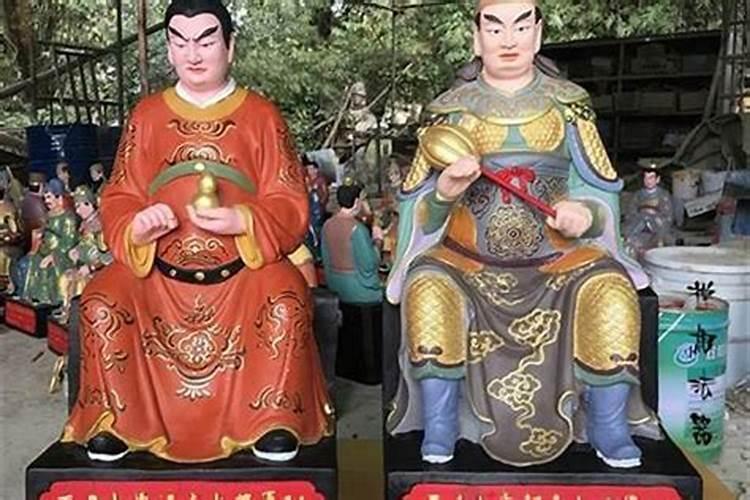 梦见将蛇拦腰斩断的预兆