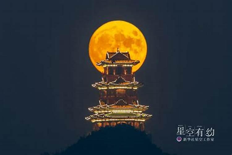中秋月亮几时升几时落