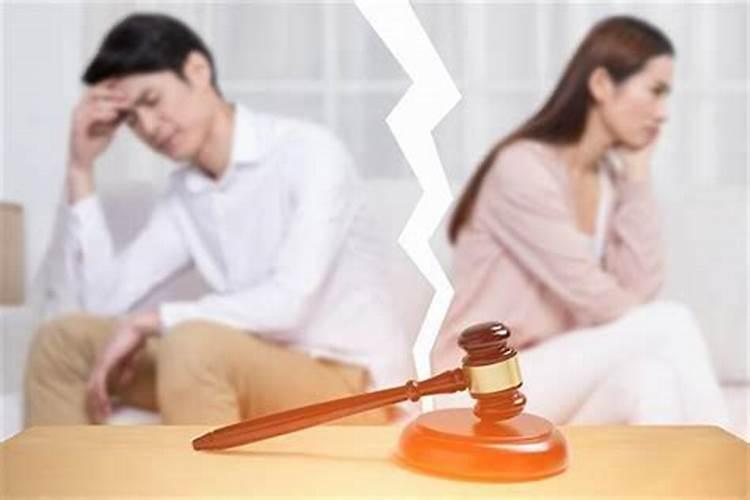 梦见离婚老公和别的女人在一起
