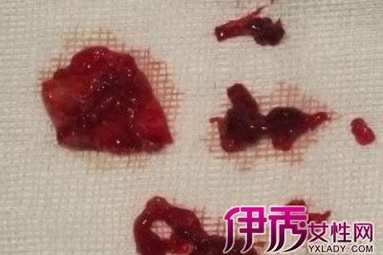 梦见别人的经血到在自己身上