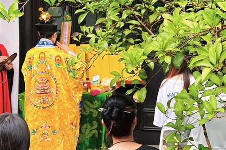 夏至是几月几号夏至每年都是一天吗？