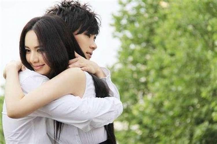 梦见和两个女人亲热的预兆