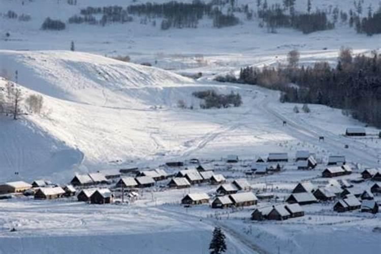 春节期间去北海道看雪,有哪些推荐的景点和活动？