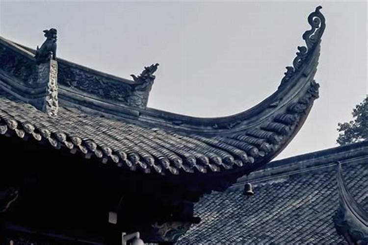 北京哪有看面相,手相,算命的地方啊？