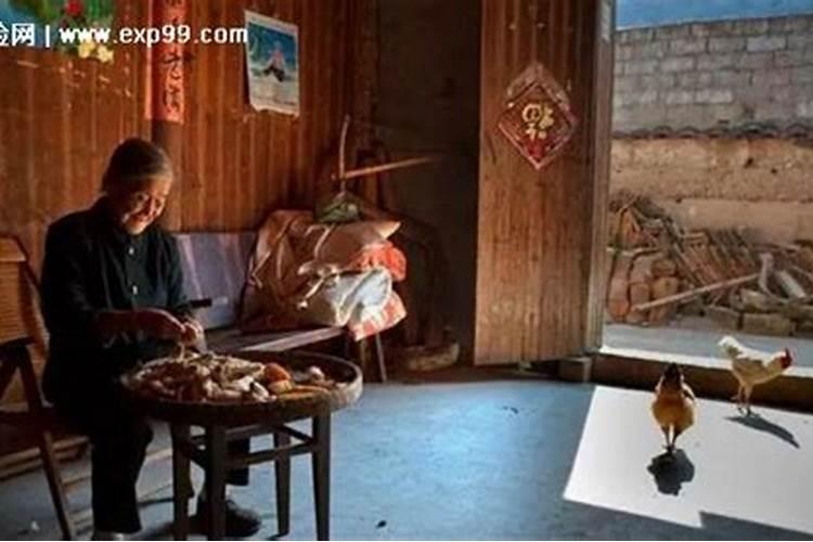 梦见死了13年的爷爷又死了,躺在棺材里,我站在棺材边上看着他。百度知...