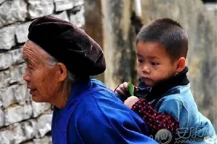 中年女人梦见死人说话好吗