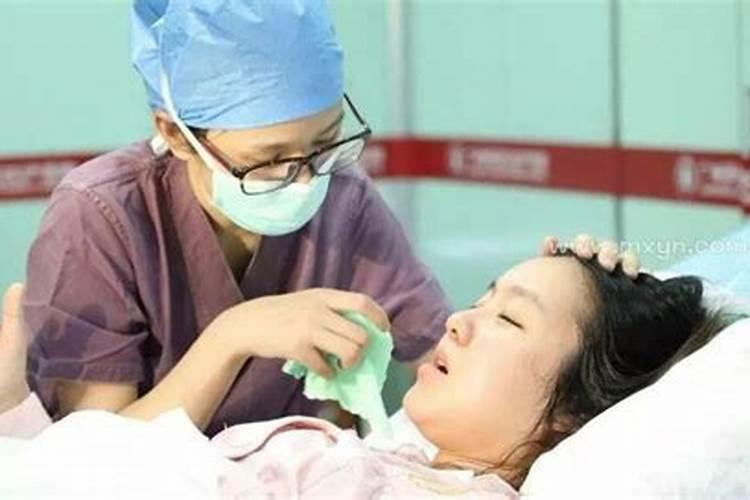 梦见她人孕妇流血见红有什么征兆