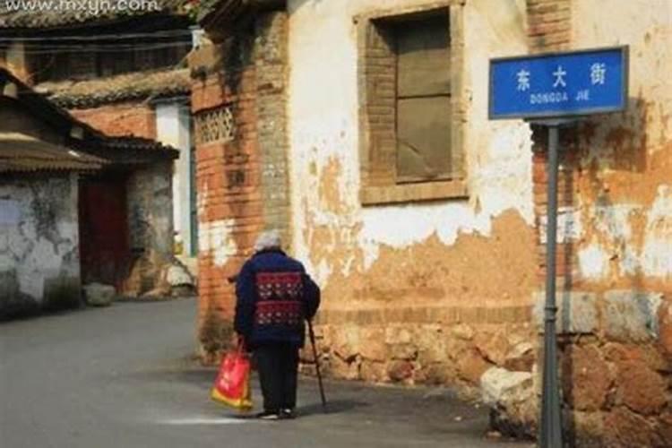 梦见死去的外婆说要带我走