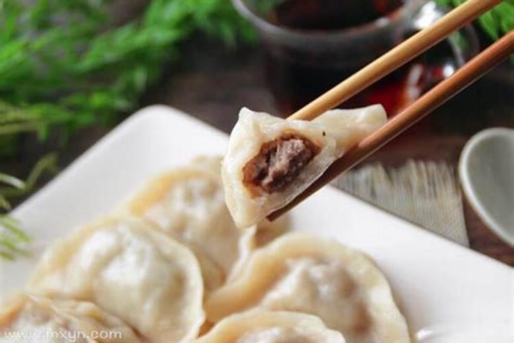 梦到吃饺子 为什么梦到吃饺子