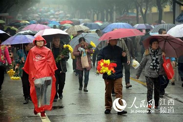 算命的说女身男命是什么意思