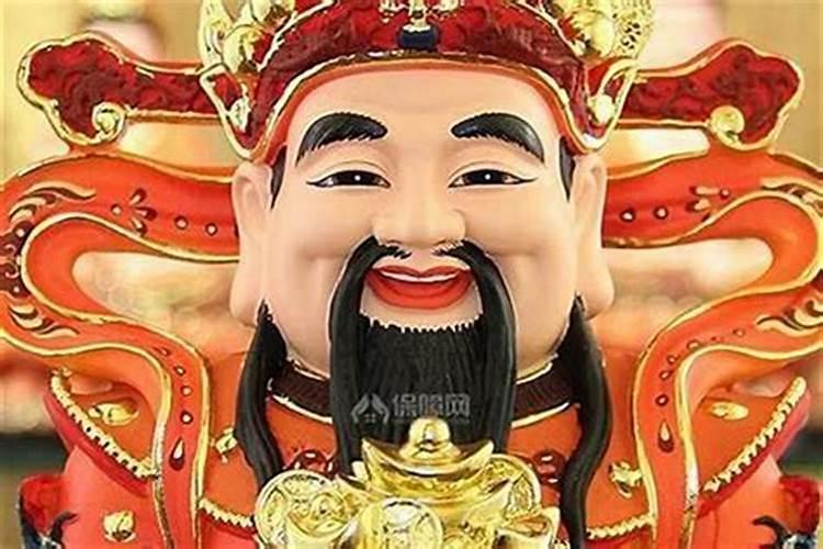 属蛇人什么时候犯太岁 蛇犯太岁带什么好？