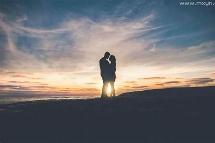 梦见和情人在一起被老婆发现的预兆