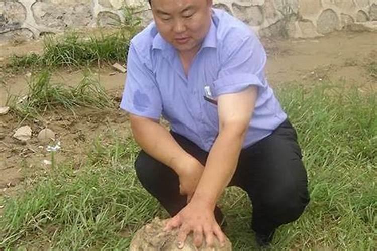 如何解释“不能在太岁头上动土”中的太岁？动土会怎样？