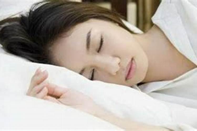 梦见老公要穿美女裁缝做的衣服的预兆
