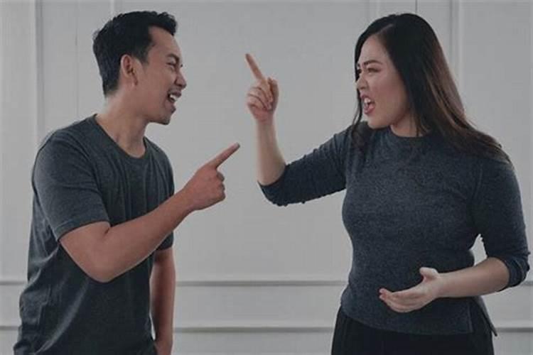 梦见吵架骂人是什么预兆