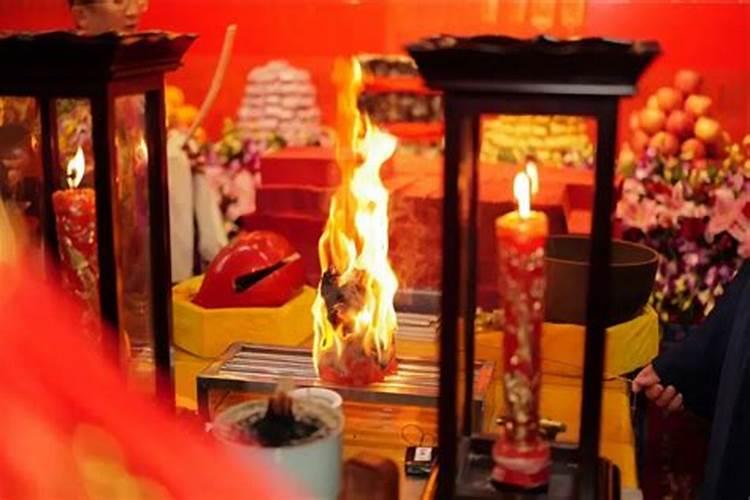 清明节是按照农历还是阳历定的,是那一天？呵它的来历