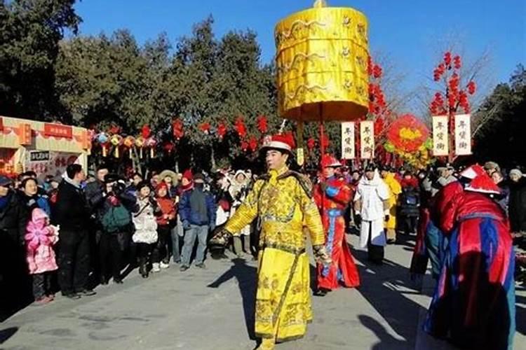 七月有什么节日放莲花灯