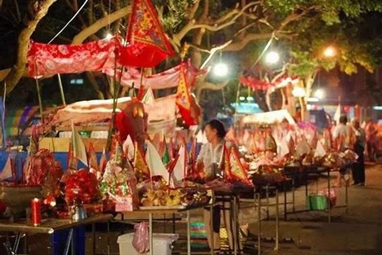 中元节怎么祭奠亲人 中元节烧纸有什么讲究