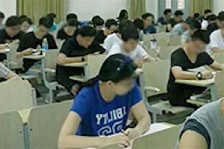 零九年十月初一凌晨一点出生的女孩应该取什么名字
