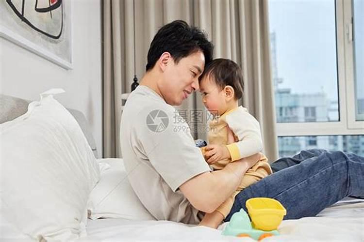 梦见哄别人家的小男孩 有什么寓意