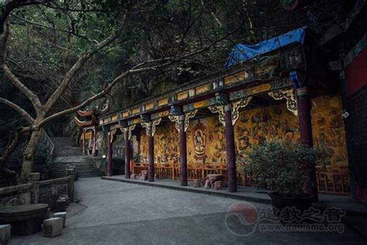 四川的陈炳地算命,开坛做法怎么样？是不是骗子？