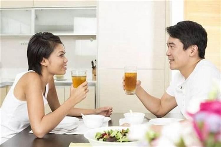 梦见好多人在我家吃饭啥意思