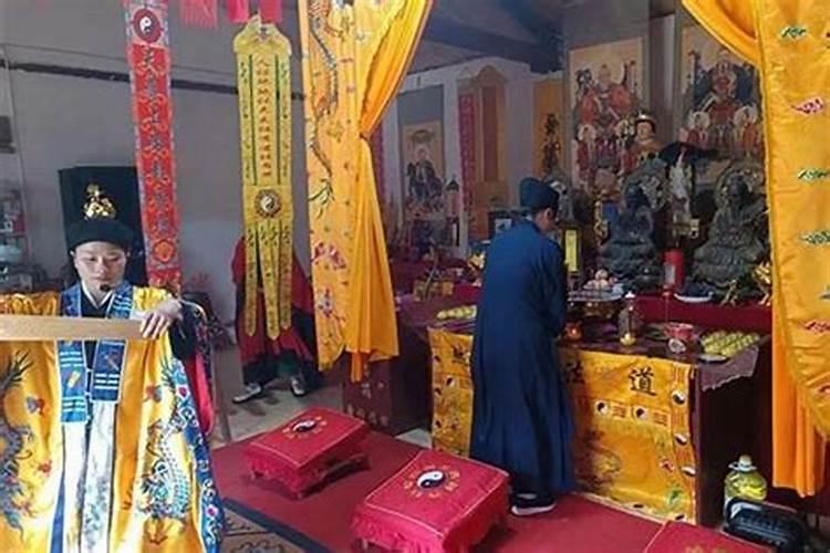 82年属狗哪年转大运？
