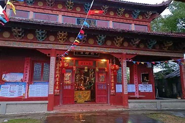 有人说农村迷信的那些都是真存在的,你经历(听说)过哪些？