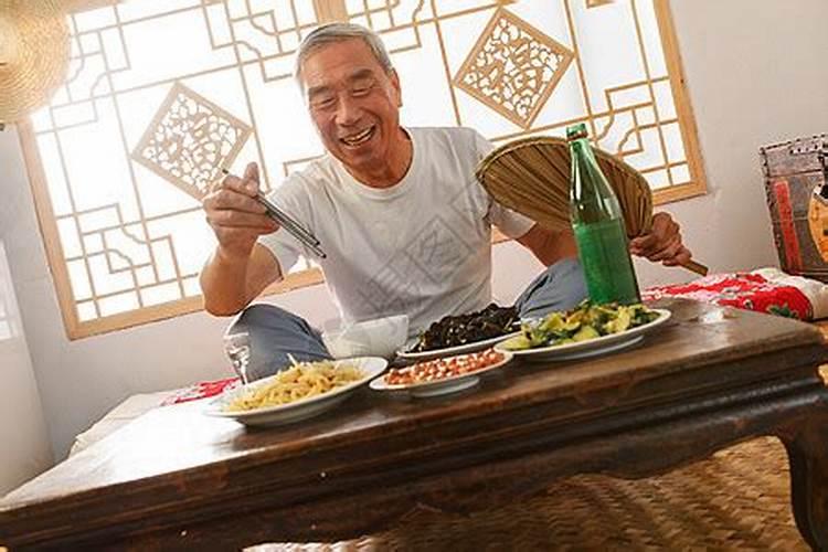 梦见自己老婆和别的男人在一块的预兆