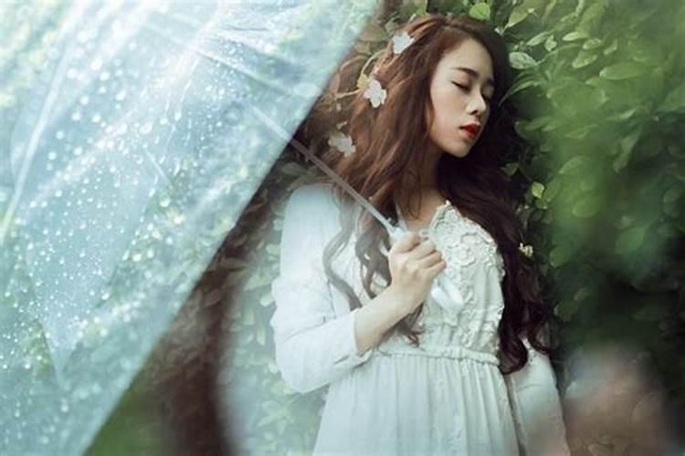 梦见和女同学聊天什么意思？