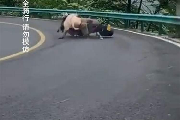 梦见骑自行车下坡刹不住车的预兆