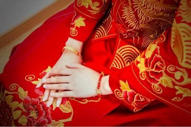 蛇男戌时和蛇女卯时出生合婚？